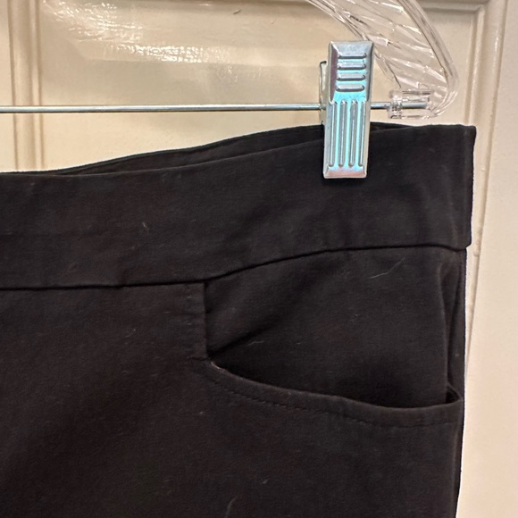 Perfect Stretch by Chicos Capris - Picture 4 of 4